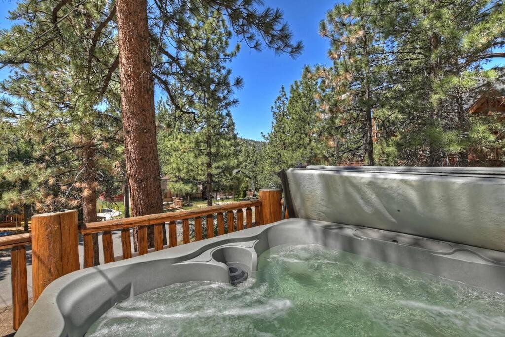 Chalet Monterey W/Hot Tub - Big Decks/Bbq Villa Big Bear Lake Eksteriør bilde